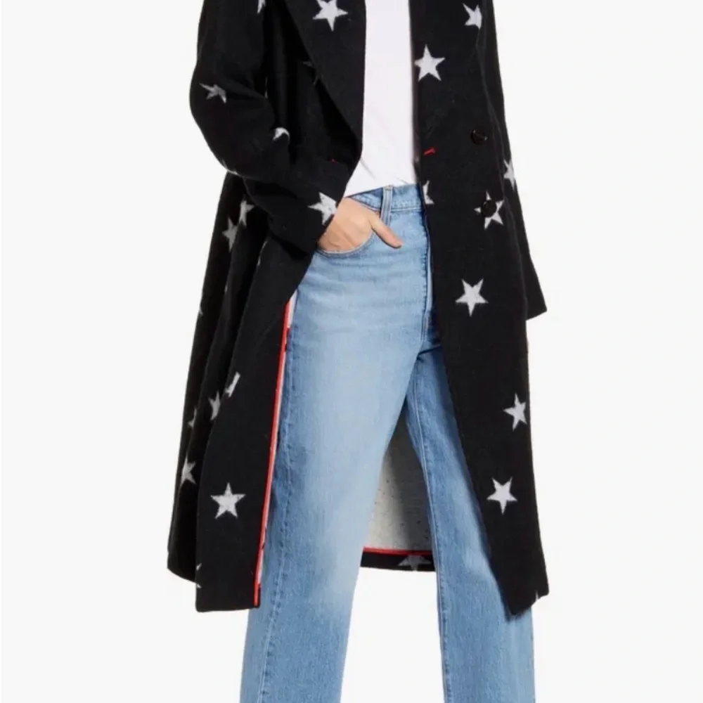 Avec Les Filles Black Coat with White Star Pattern and Red Detail - Picture 3 of 6